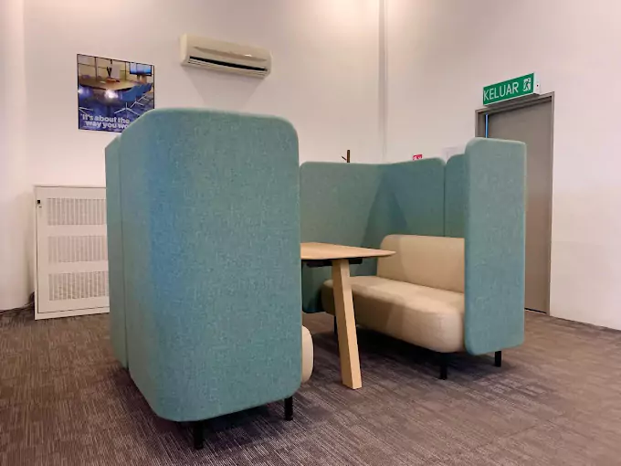 contact-img-3-68452590956a1